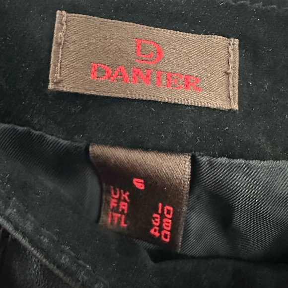 Danier Leather Pants - Picture 4 of 11